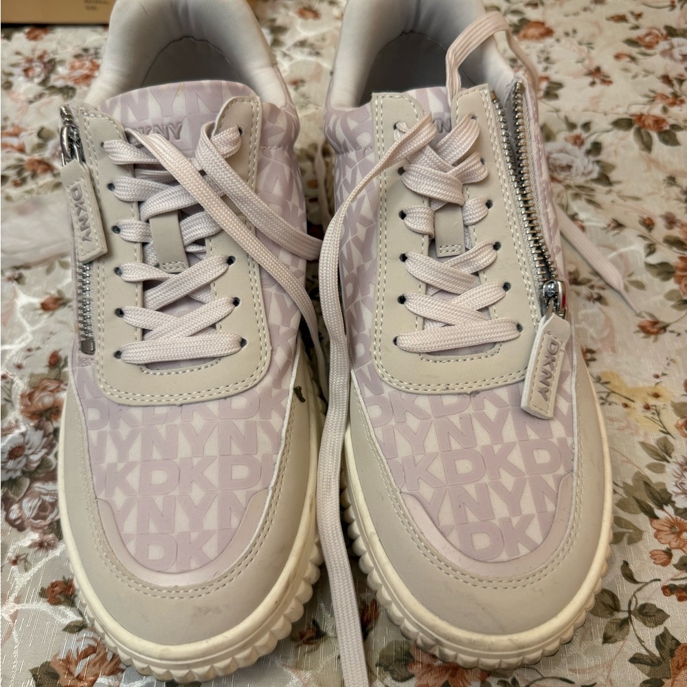 DKNY Cream Sneakers with Textured Upper and Chunky Sole